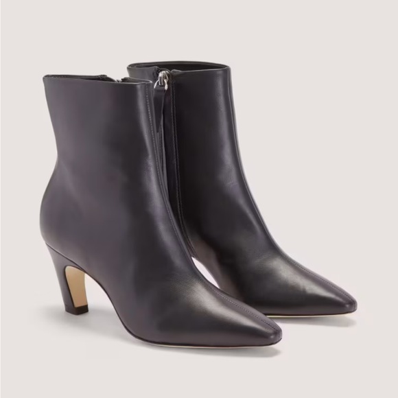 Everlane Shoes - Everlane The Banana Boot Short Black Leather